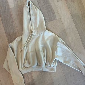 Kids cropped Levi’s hoodie.
